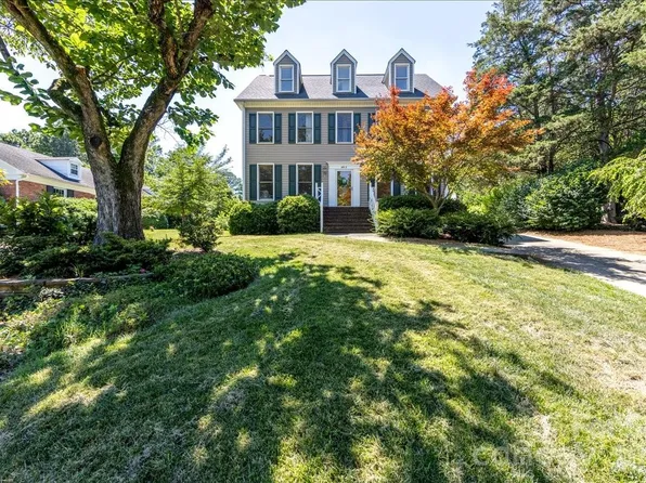 6912 Foxglove Dr, Charlotte, NC 28226
