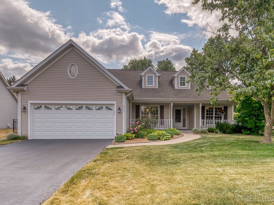 1st image of 403 Pinecreek Dr