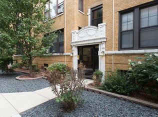 721 W Barry Ave APT 3B, Chicago, IL 60657