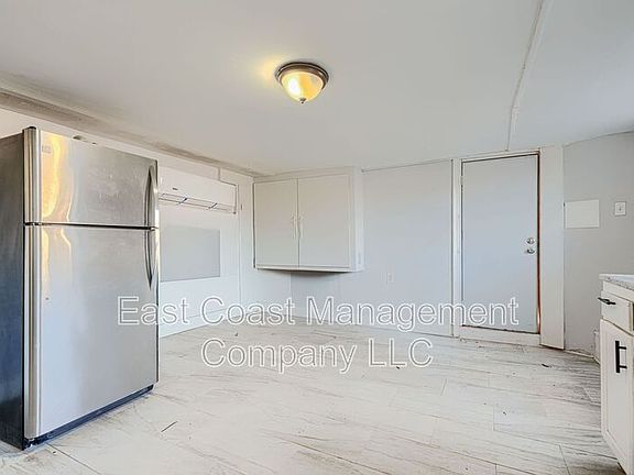 2nd image of 2878 Harford Rd APT 2