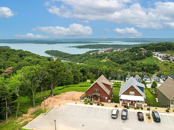 4th image of 160 Chateau Ridge Trail