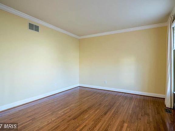 3rd image of 2823 Durmont Ct