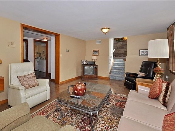 5th image of 81 Grover Ln