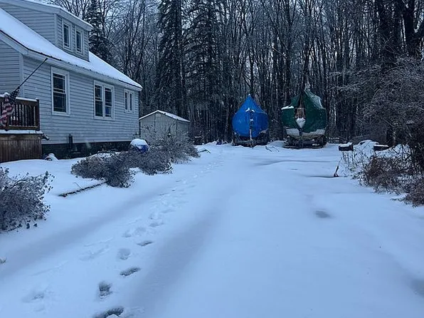 605 Lakeview Rd, Broadalbin, NY 12025