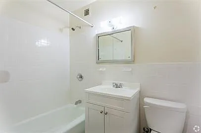 425 Southern Blvd NW #111 — Photo 5