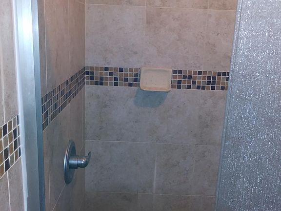 4th image of 607 N 12th St #607