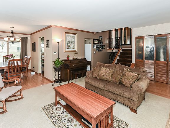 4th image of 7062 Orchard Ln