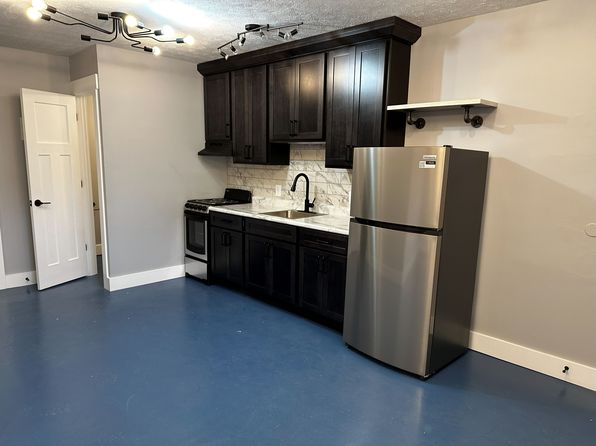411 S Main St APT 5