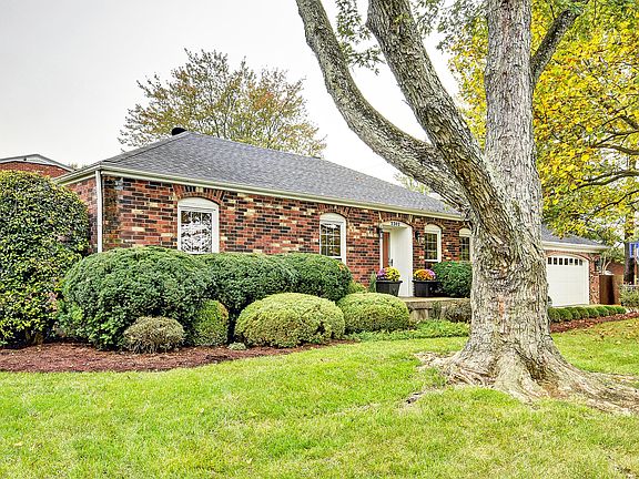 2nd image of 2302 Woodmont Dr