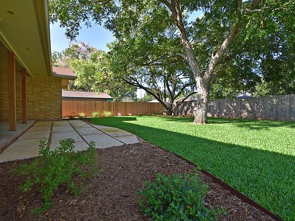 2nd image of 219 Crestwood Dr