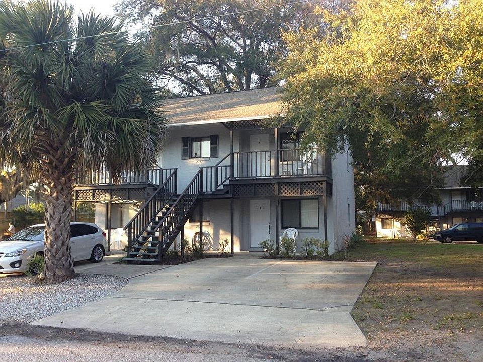 1st image of 2127 Henderson Dr APT A