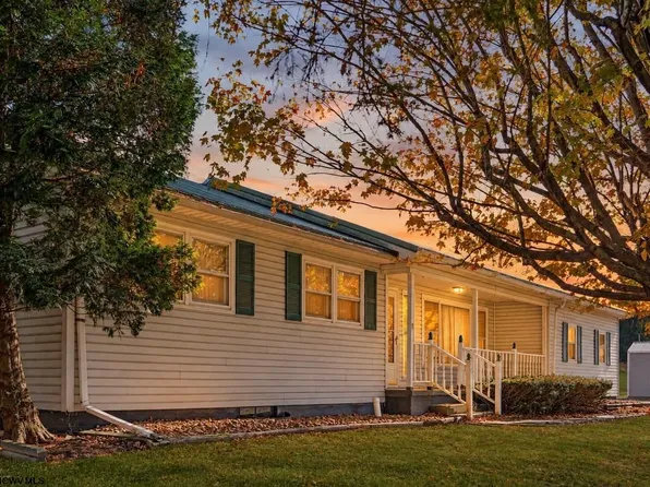 42 Cuzzart Rd, Bruceton Mills, WV 26525