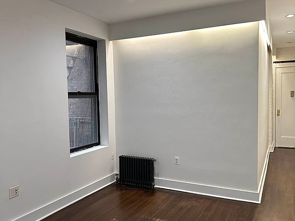 3rd image of 168 Sherman Ave APT 26