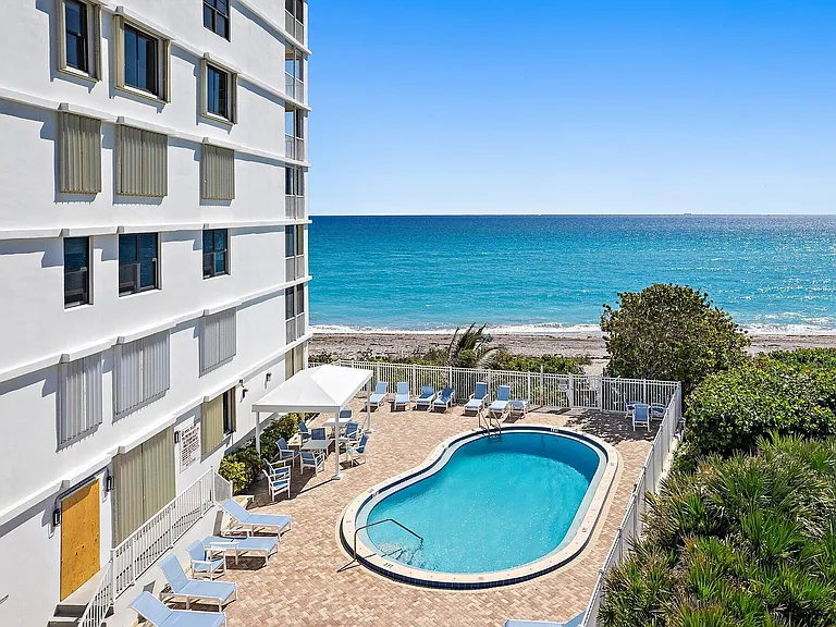 840 Ocean Dr #905 — Photo 33