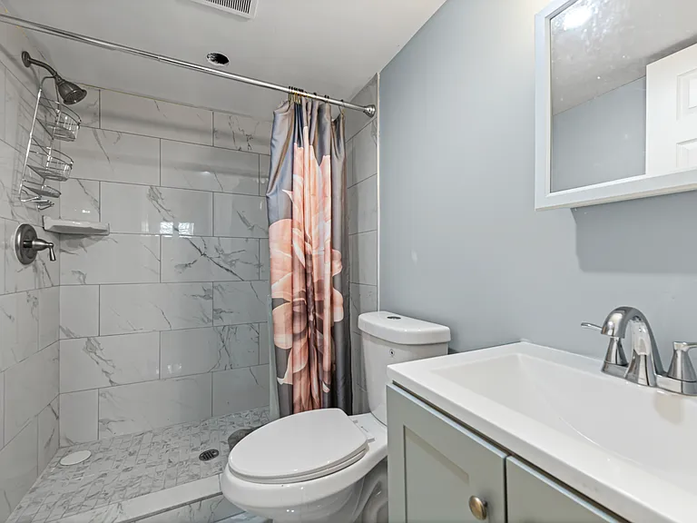 20220 Kenosha St — Photo 12