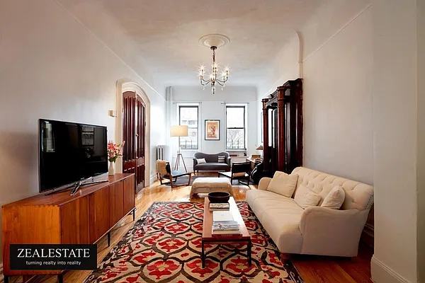 Rented by ZealEstate Group Inc | media 41