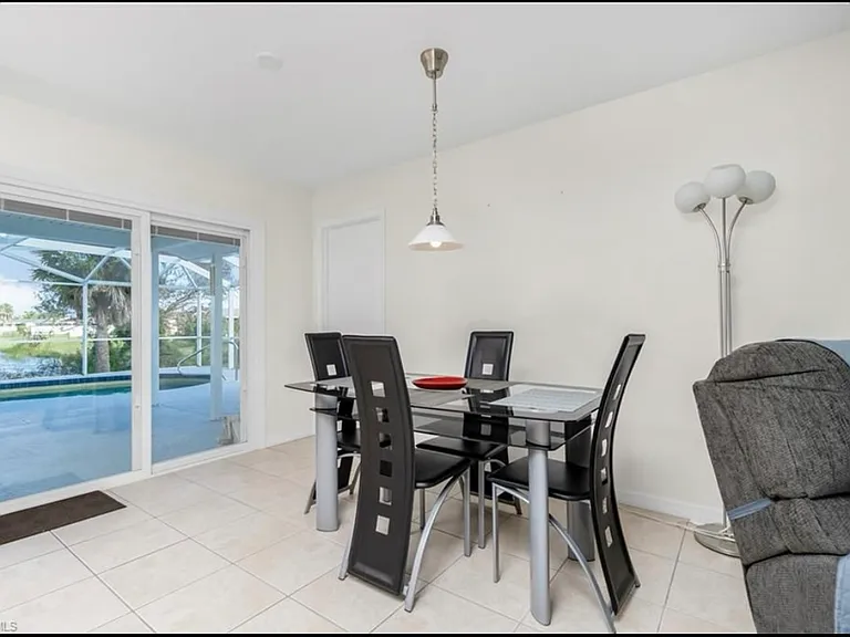 5208 Chaves Cir — Photo 14