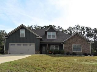 8 Easy St, Seale, AL 36875