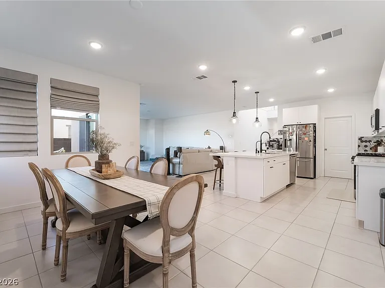 720 Emerson Creek Ct — Photo 12