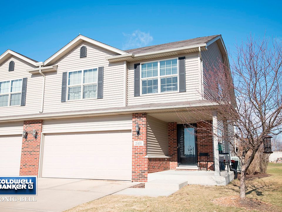 Great 3 bedroom Duplex Townhouse