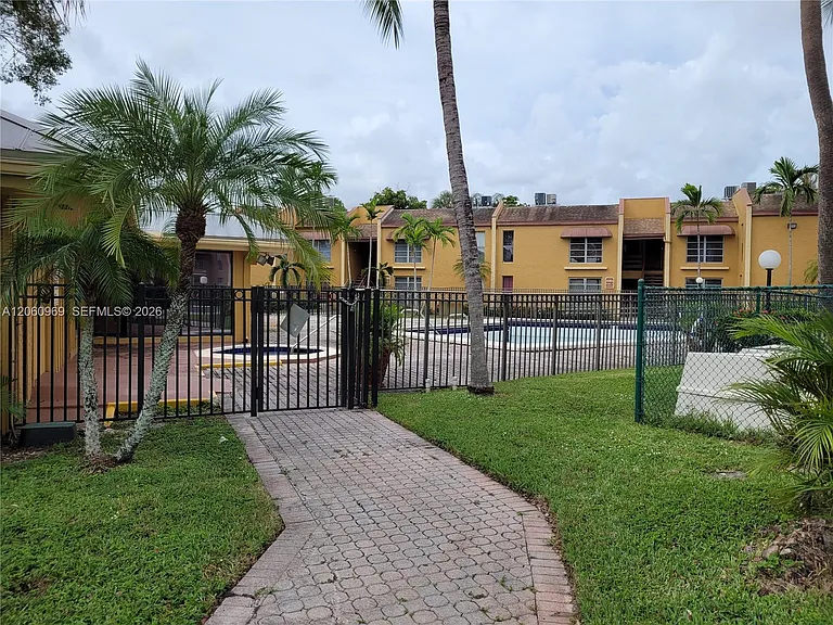 4455 Treehouse Ln #A — Photo 26
