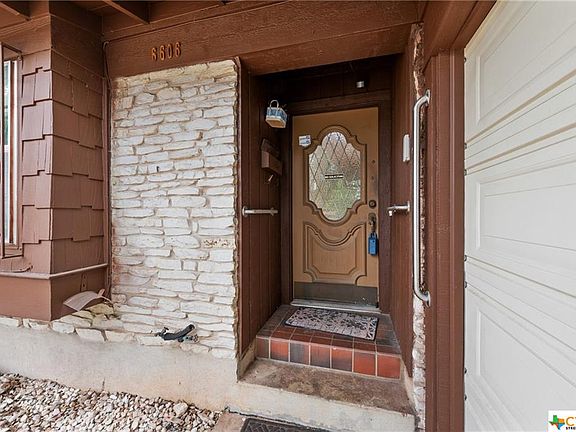 4th image of 6606 Jamaica Ct