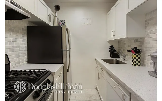 Sold by Douglas Elliman | media 2