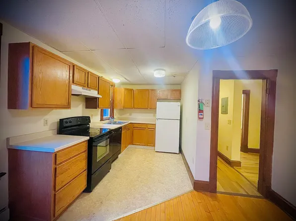 131 Bank St APT 1, Burlington, VT 05401