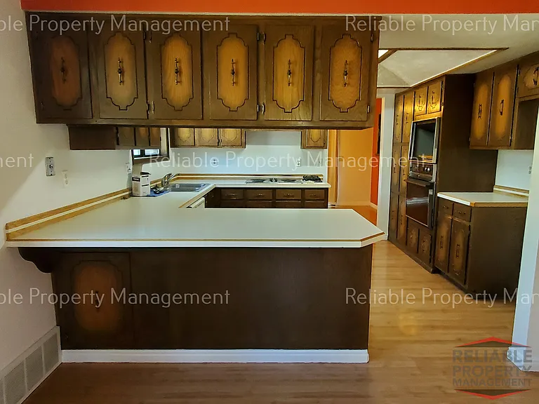 2169 Brentwood Dr — Photo 7