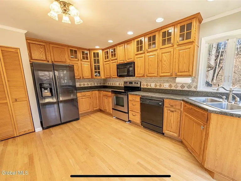 245 Church Rd #B — Photo 3