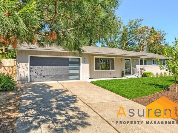 210 Stagecoach Dr, Jacksonville, OR 97530
