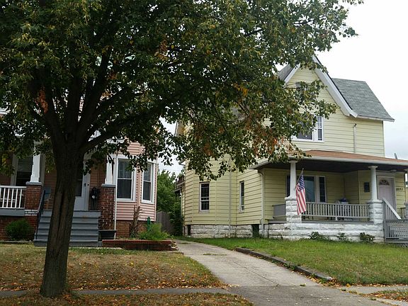 3rd image of 1681 Victoria Ave