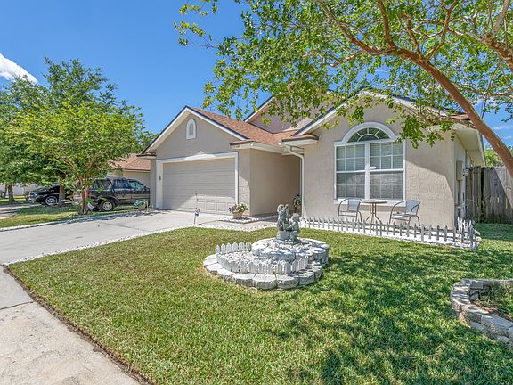 3rd image of 11126 Lauren Oak Ln