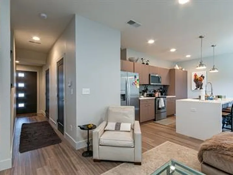 4905 Lake Course Cir #F — Photo 11