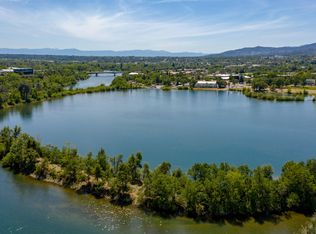 1917 Bechelli Ln, Redding, CA 96002