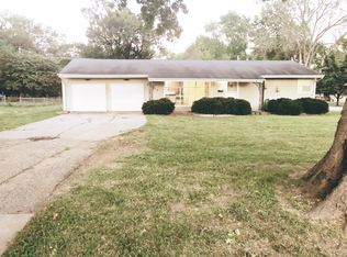 13715 Botts Rd, Grandview, MO 64030