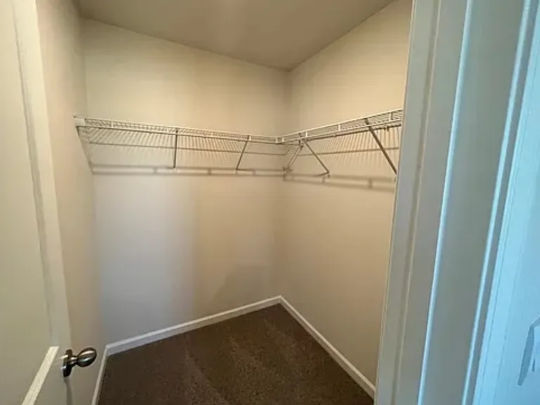 2148 Vanderlyn St — Photo 23
