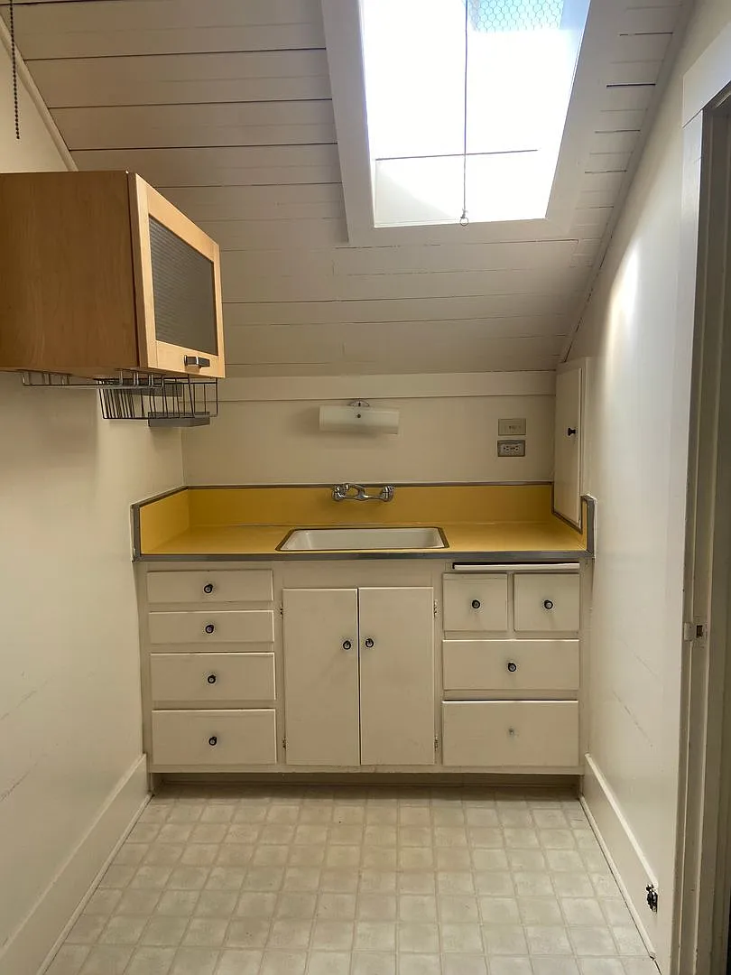 800 B Street — Photo 3