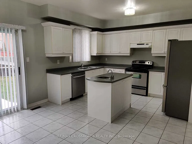 673 Bristol Rd W — Photo 7