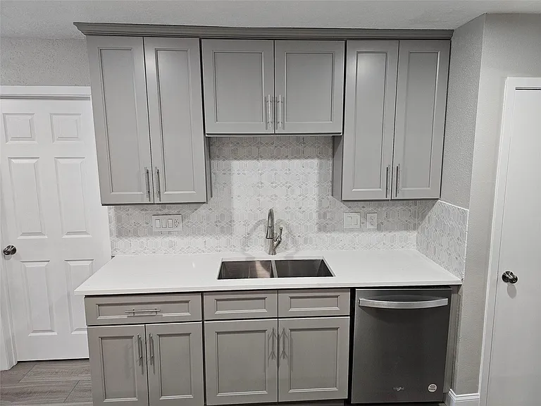 22530 John Rolfe Ln — Photo 6