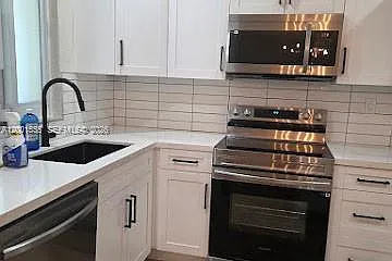 2278 SW 5th St — Photo 26