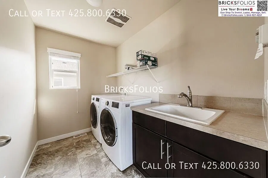 Redmond Ridge | 3 Bed + Den + Bonus Room | Chef's Kitchen | 2-Car Garage — Photo 3
