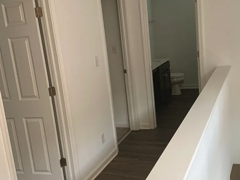 326 Warman Ave — Photo 29