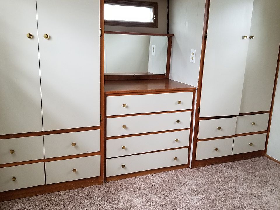 2nd image of 1048 Linda Ln