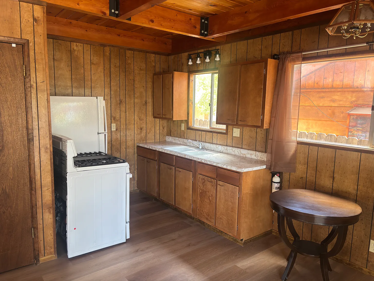 1 bed, 952 sqft, $1,550 — Photo 2