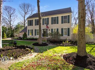 103 Main Ave, Lake Grove, NY 11755