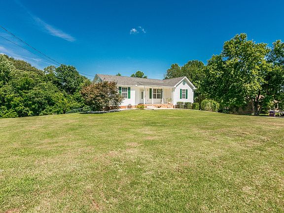 4th image of 315 Sanders Ln