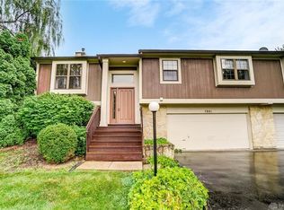 7801 Port Cir, Dayton, OH 45459