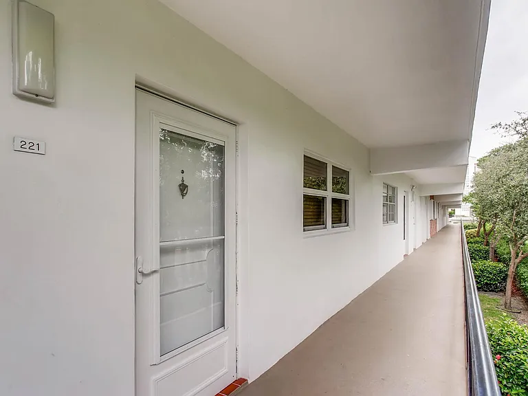 1501 S Ocean Blvd #221 — Photo 25