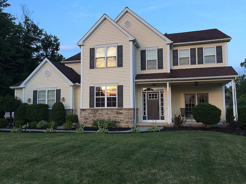 1st image of 8433 Redwood Ct